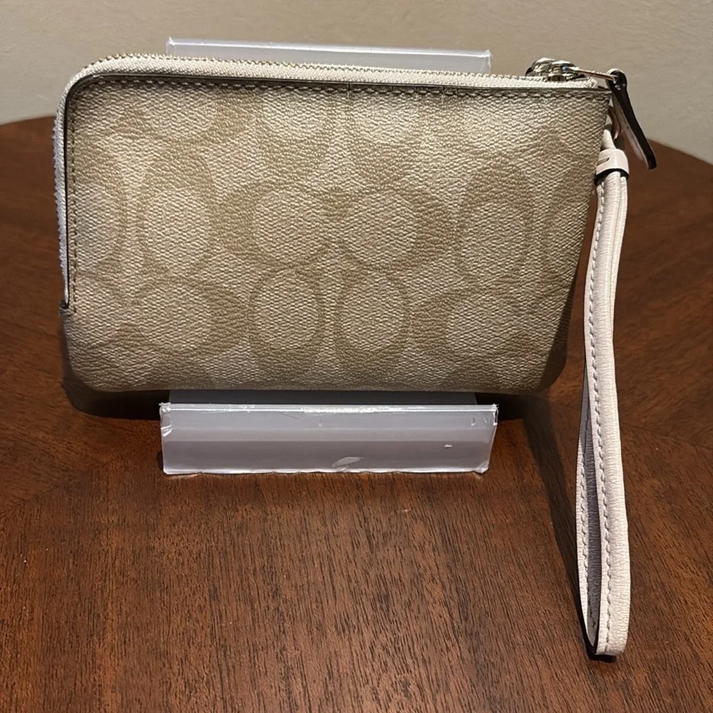 Coach  double zip wristlet  wallet coated canvas  tan/cream, monogram print  GUC